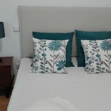 Apartment Casinhas Da *